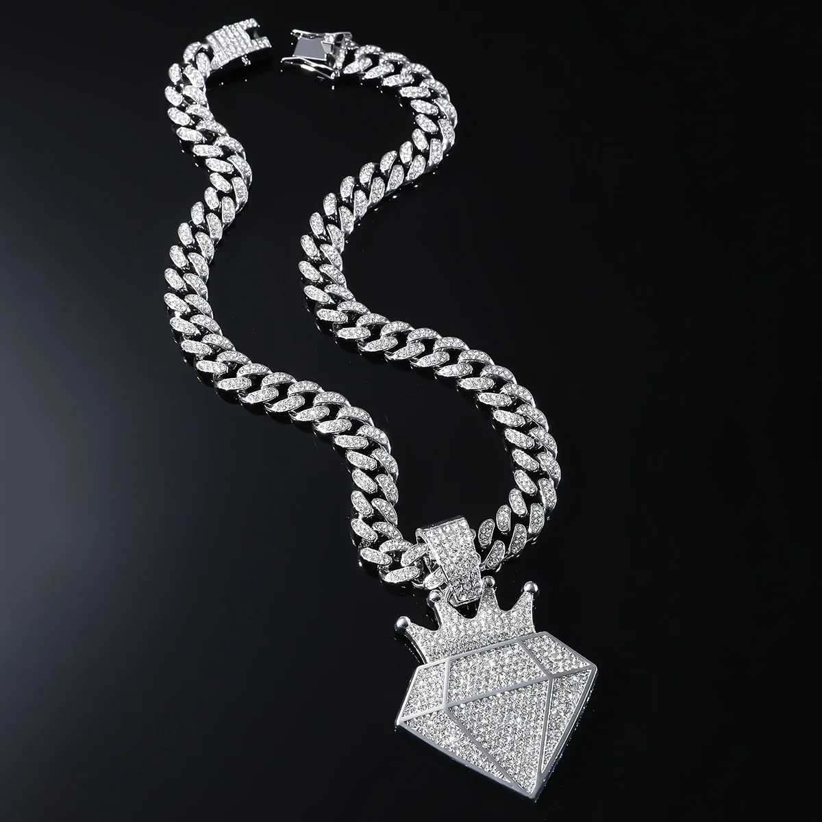 Fashion Hip Hop Crown Pendant Necklace Alloy Material Water Diamond Gift Selection