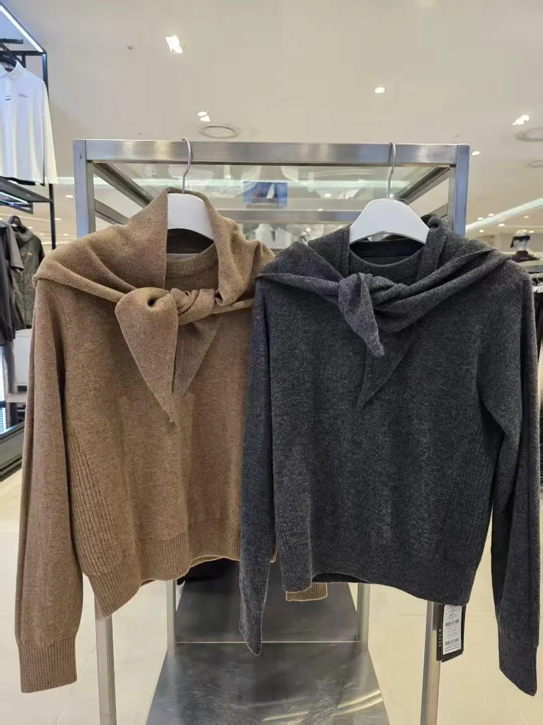 Ladies Golf Crew Neck Knitwear Detachable Neck Scarf Design Fall Winter Golf Sweater Apparel