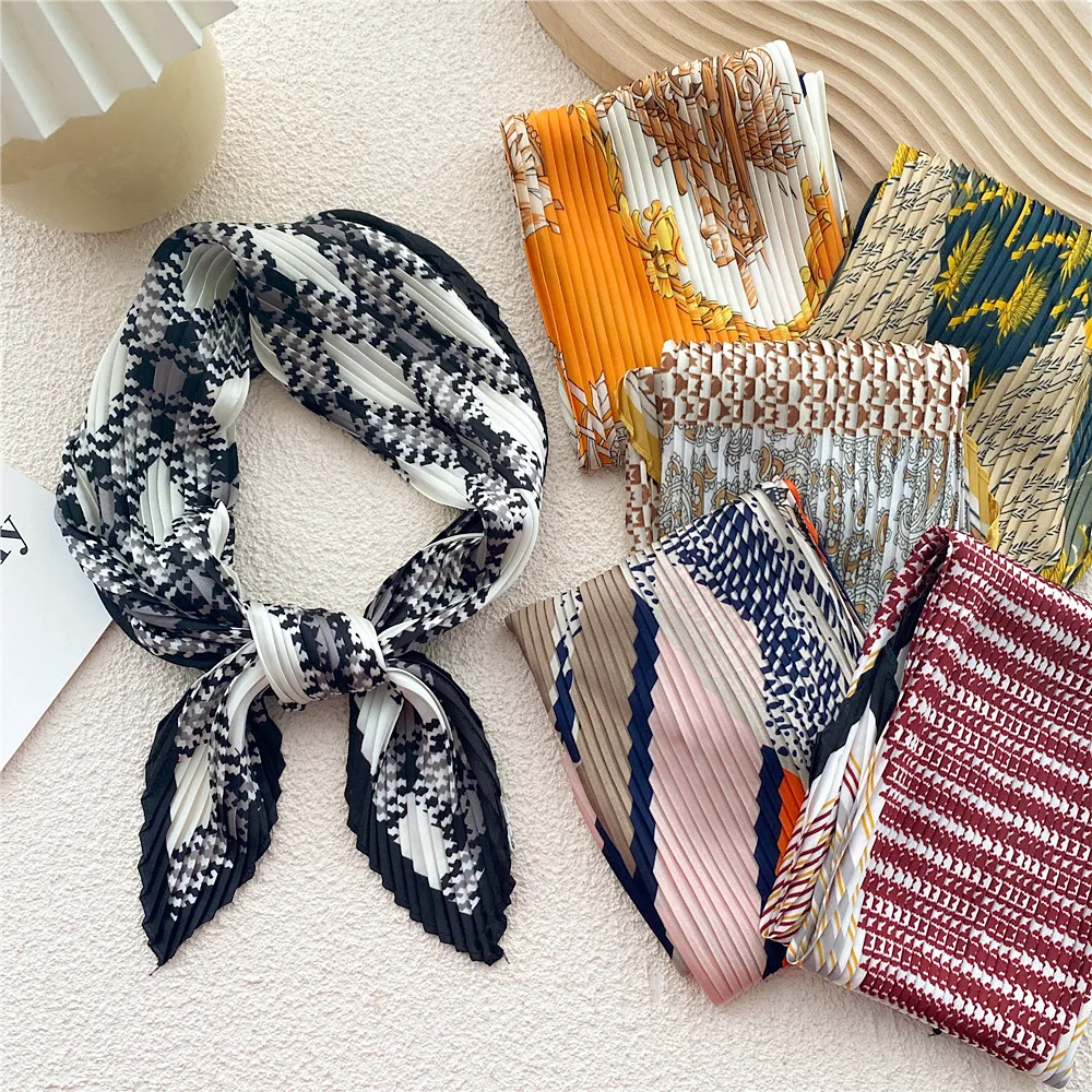 70cm Women Print Fold Bandanas Square Scarf Women Girls Headband Accessories Neckerchief Hairscarf Hairscarf Shawl Wrap