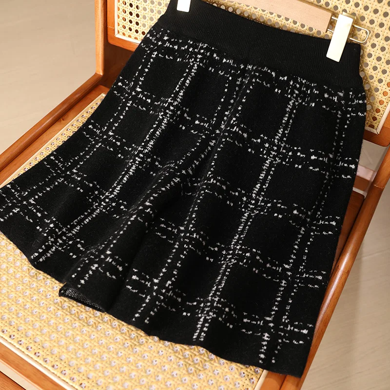 Women 100% Merino Wool Knitted  Checkered Half Pants Autumn Winter Warm Soft Basic   Cashmere Knit ShortCasual Simple Style