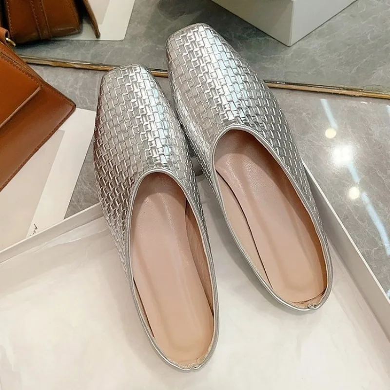 

2025 Woven Baotou Semi-slippers Female Summer Outwear Temperament Fashion with the Tip of a Pedal Slippers Female Outdoor Fashio