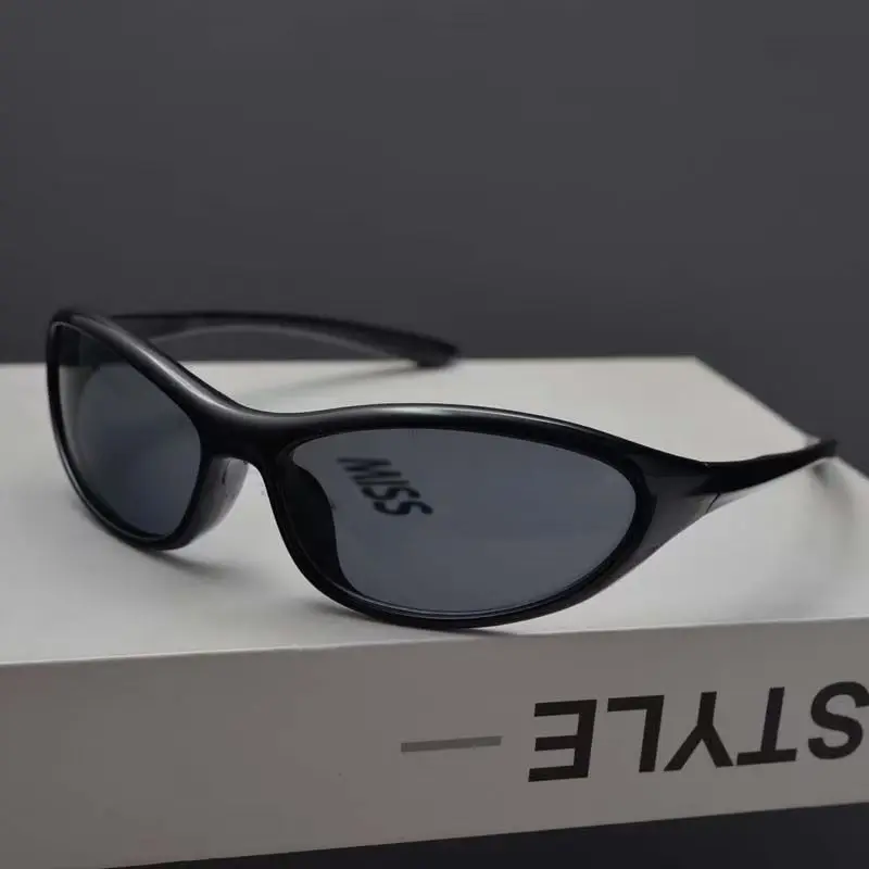 Y2K Punk Sports Sunglasses for Men Women Surround Integrated Sun Glasses Brand Designer Vintage Shades UV400 Punk Fashion Goggle
