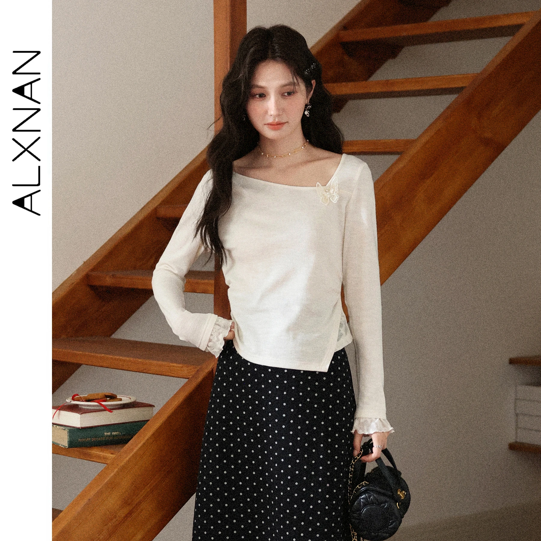 

ALXNAN Women's T-shirt Apricot Long Sleeve Casual Cotton T-shirts Slant Neck 3d Butterfly Lace Splicing Slit Design Tees L56866