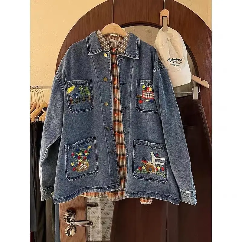 

Женская винтажная джинсовая куртка с вышивкой мультфильмов, потертое пальто большого размера с причудливыми нашивками, уличная одежда на весну и осень