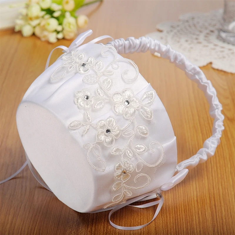 

Flower Girl Basket for Wedding Small Wrapped Baskets with Rhinestones Lace Flowers Bows Decoration White Dropshipping