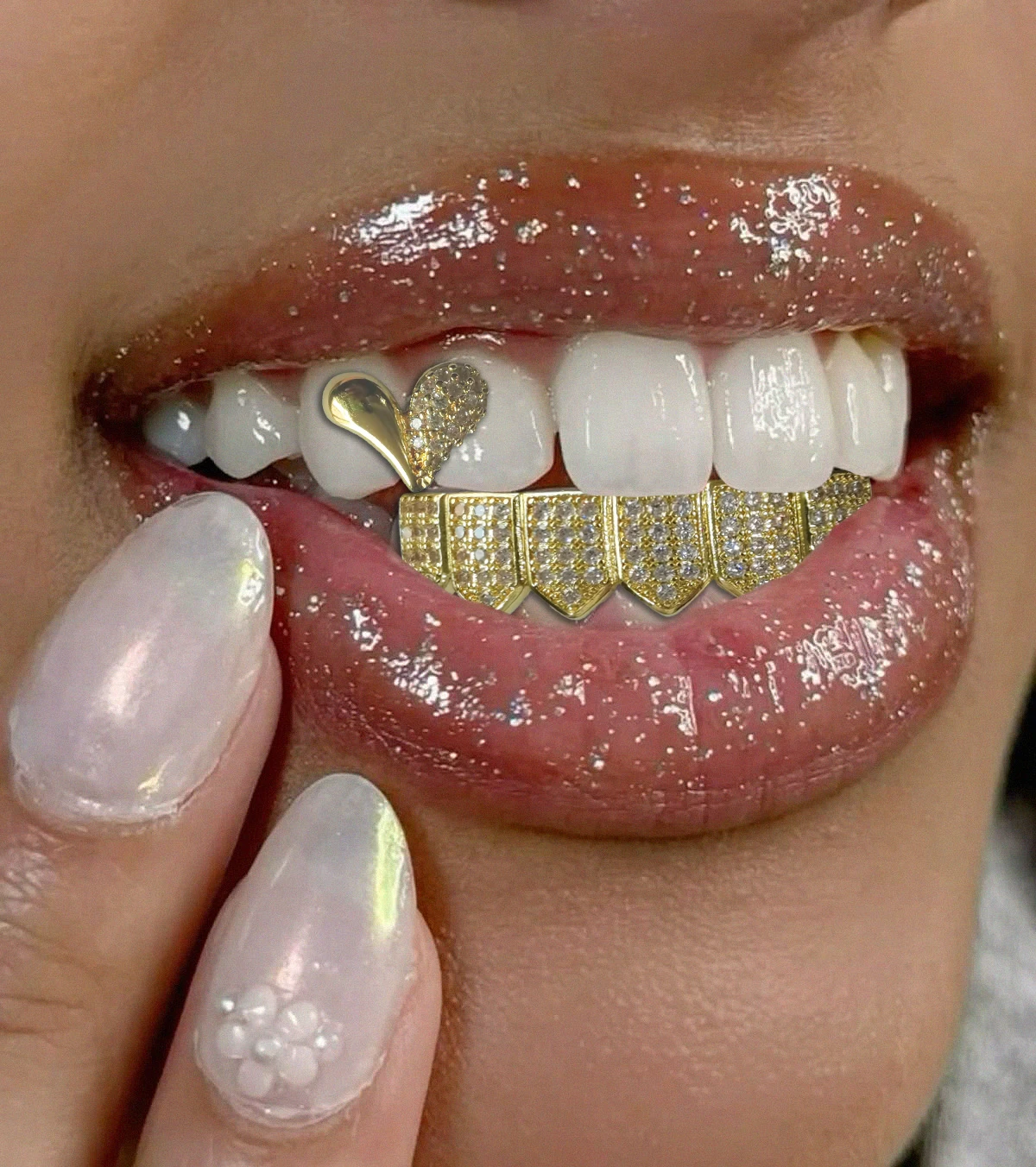 

Hip-Hop Teeth Shining Zircon Heart Gold Shining Grill Teeth Accessories Rap Style Holiday Party Gifts