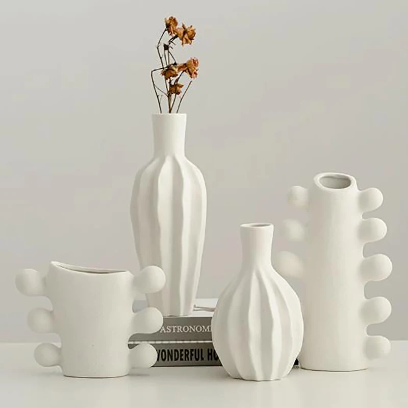 

Creative White Ceramic Vase Irregular Dining Table Flower Arrangement Living Room White Striped Hydroponic Vase Wedding Ornament