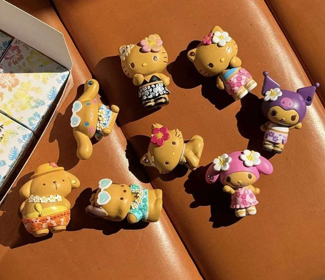 

New Kt Cat Black Leather Series Blind Box Sparkling Water Diamond Jade Guigou Handmade Desktop Ornament Surprise Gift For Girls