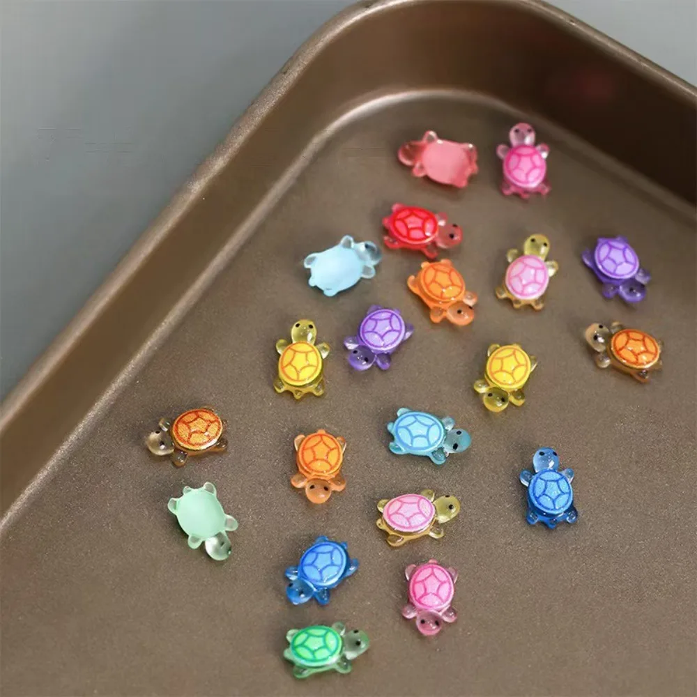 

100Pcs Cartoon 3D Luminous Turtle DIY Dopamine Colored Miniature Figurines Night Glow Mini Resin Animals