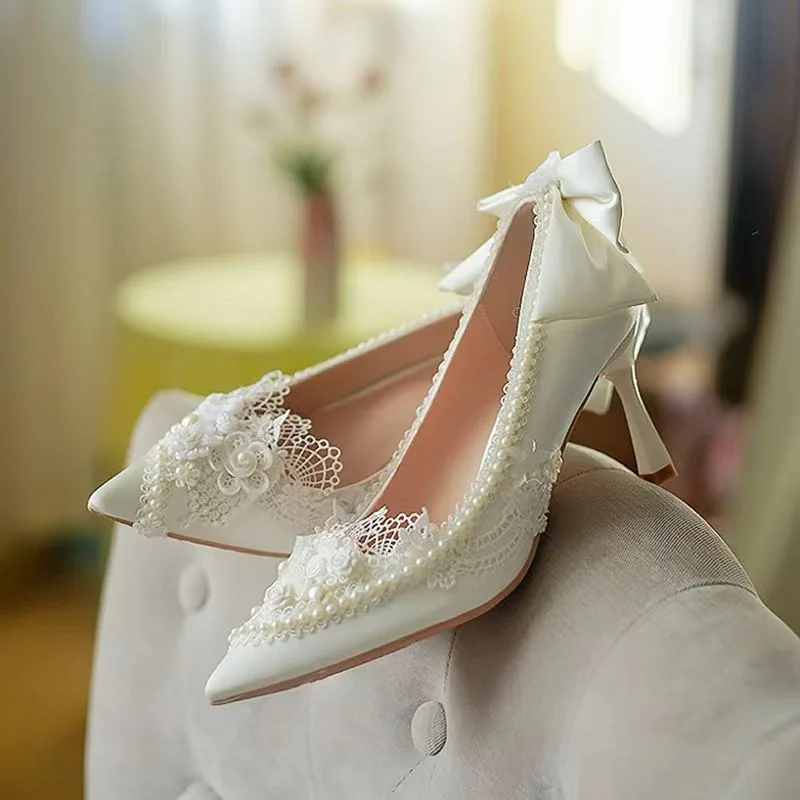 

2025 белое атласное женское свадебное платье премиум-класса ручной работы с жемчугом, романтическое и элегантное французское платье на высоком каблуке, размеры 5, 7, 9 см