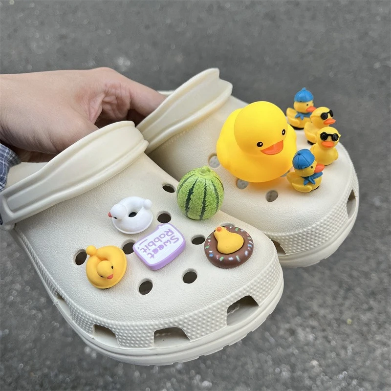Whole Set Hot Sale DIY Shoes Charms for Little Yellow Duck Hole Shoe Charms Designer Quality Garden Shoe Decoration Girl Gift
