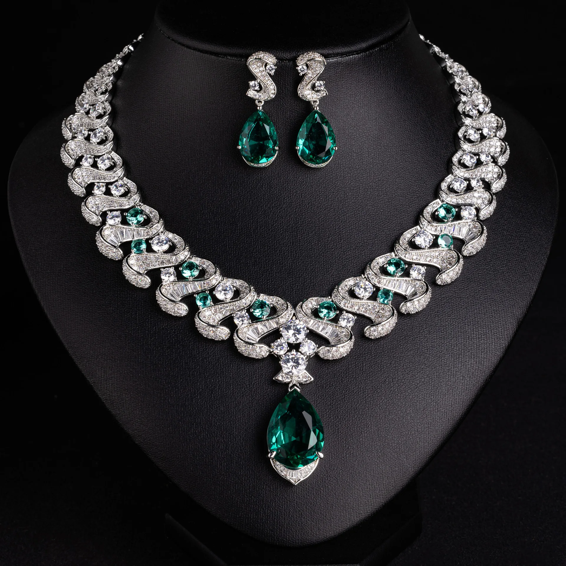 

HIBRIDE Popular European and American Style High-class Women's Jewelry Necklace Earring Set Holiday Wedding Daily Gift S-1138