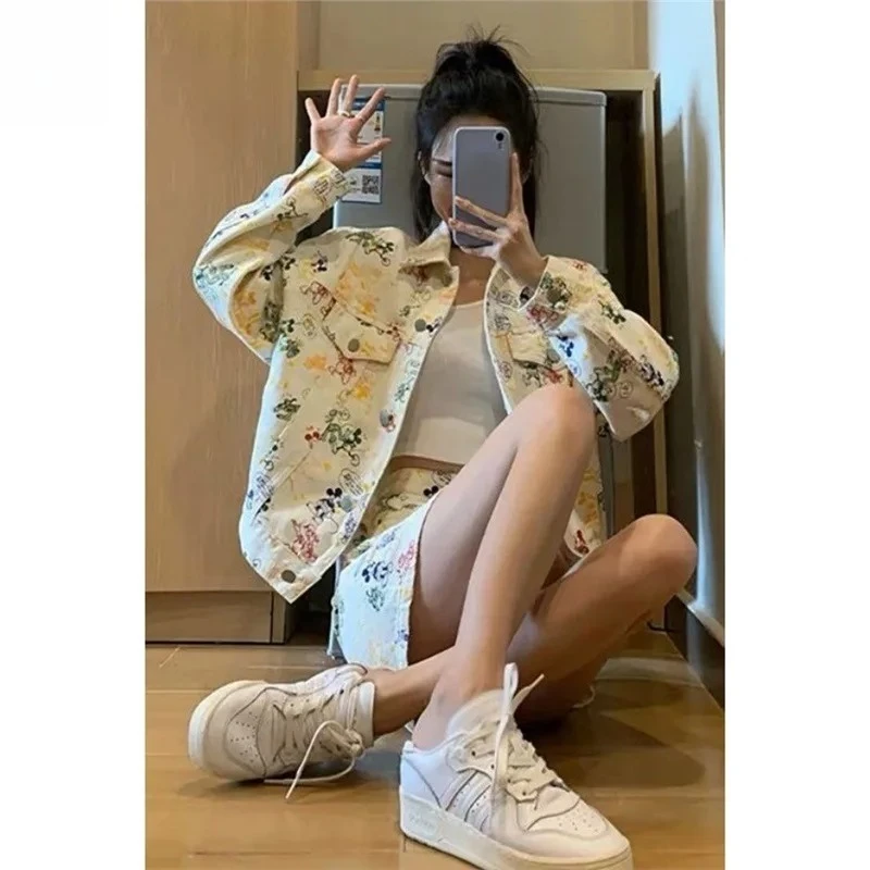 DisneyКуртка + Юбка 2025 Комплект джинсовой юбки Высококачественная грушевидная куртка Женский весенне-осенний топ Короткая юбка Тонкая и тонкая