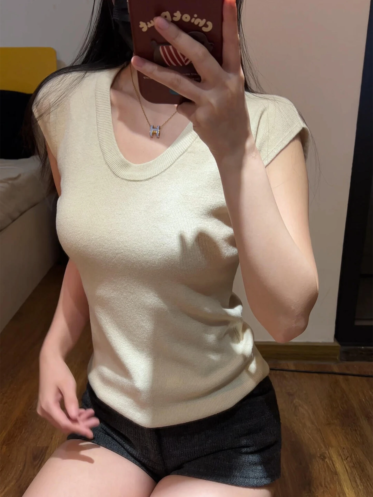 Light Grey Thin Knitted Short Sleeve T-Shirt U-Neck Top Summer New Style Fashionable Slim Fit Korean Version Commute Style Wo...