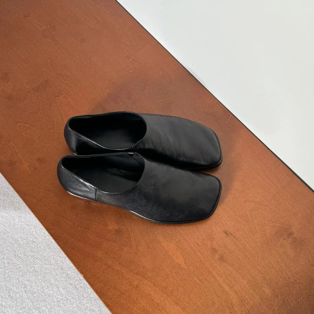 

ex Flat Bot Slip-On Loers Comfortable Commuter Flats Briti Sle Square Head Retro Leather oes Casual Faion