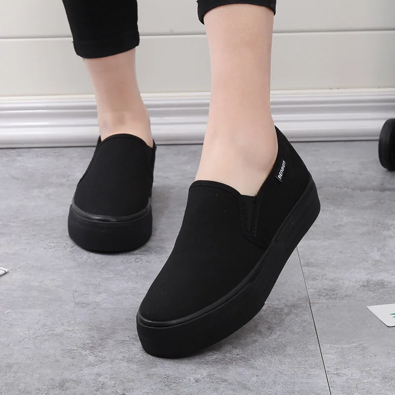 Women's Slip-On Loafers Work Shoes Summer 2025 All-Black Canvas Shoes Thick Bottom Easy Wear Lazy Person's Boat Shoes