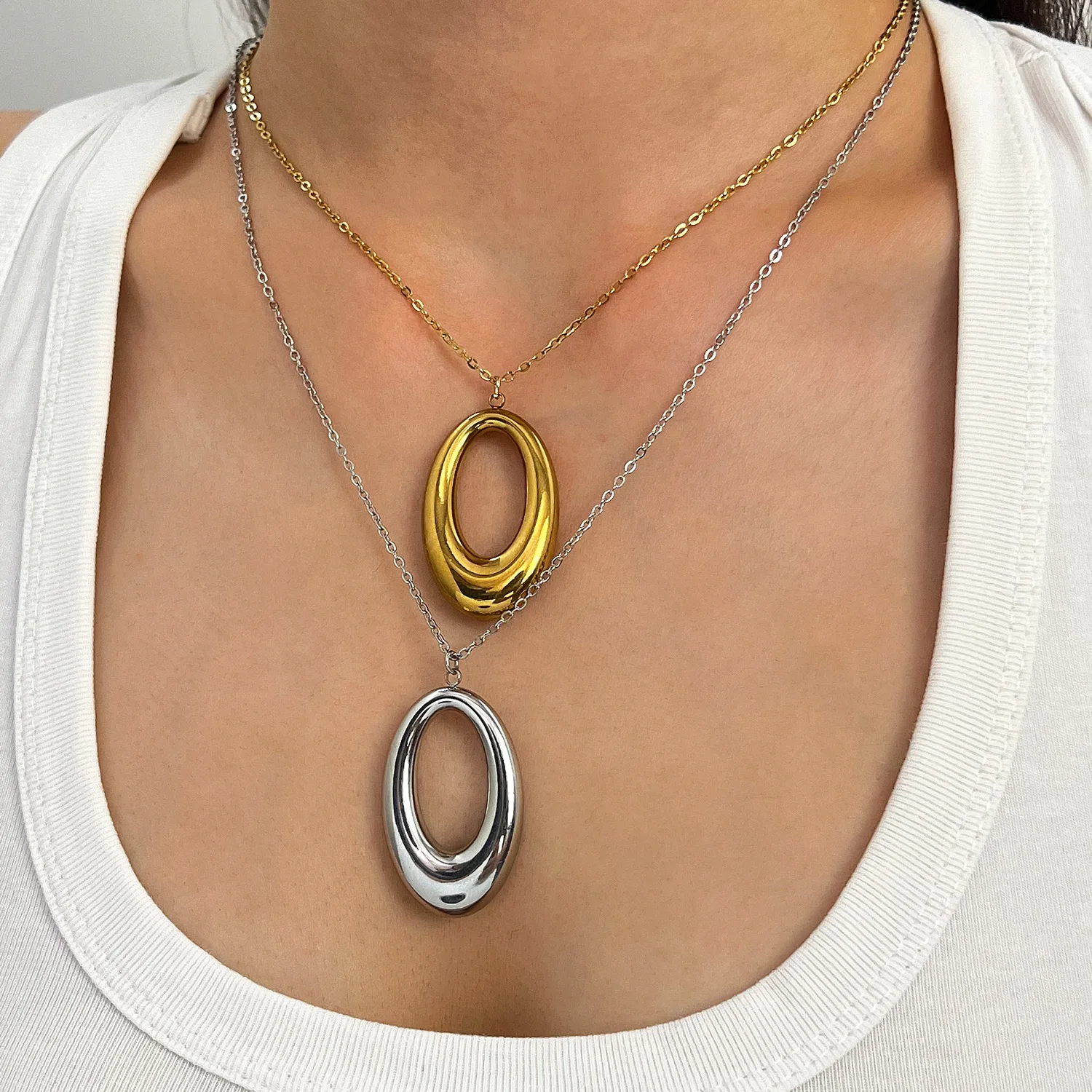 1Pc Chunky Hollow Oval Pendant Necklace, Smooth Polished Metal Simple Minimalist Daily Stackable Neck Ornament Gold Silver Tone