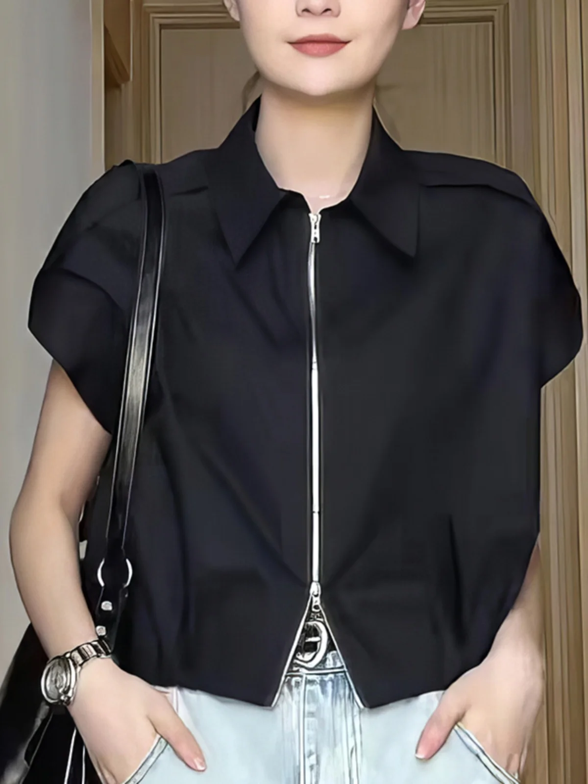 

Summer 2025 New Sle Zipper Loose Ele Bla Design Commute Korean Faion Simple T-irt Women's plus Size Inner Wear