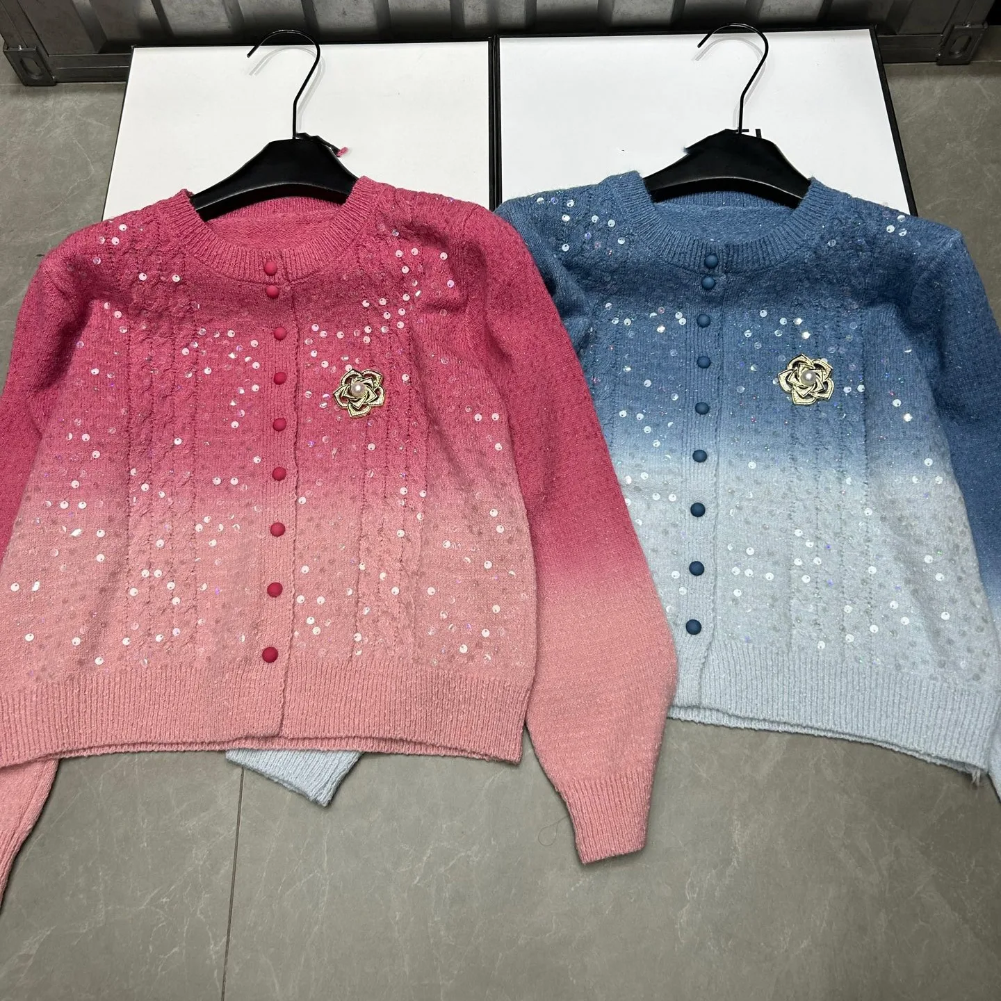 Farbverlauf Gestrickte Wolle Strickjacke Frauen Oansatz 2025, Herbst Winter Langarm Dame Mode Pailletten Pullover Tops C233
