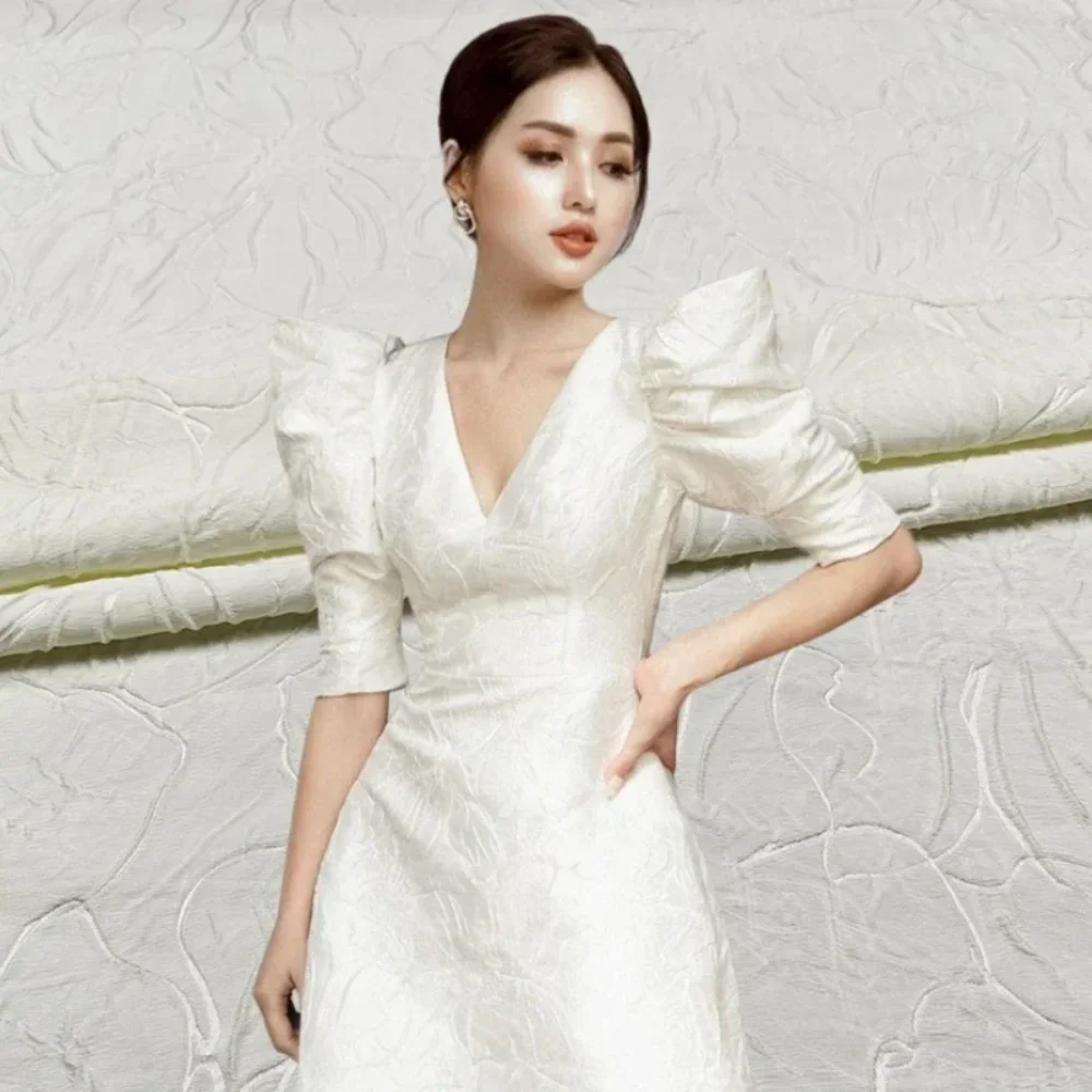 

Jacquard Brocade Fabric Solid Color Concave and Convex Dark Pattern Flower Dress Cheongsam Fashion Design Wholesale Cloth