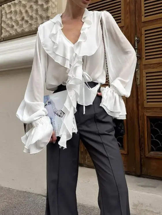 

Autumn women's clothing design with ruffled edges, V-neck, long sleeved straps, fashionable French style shirt for women