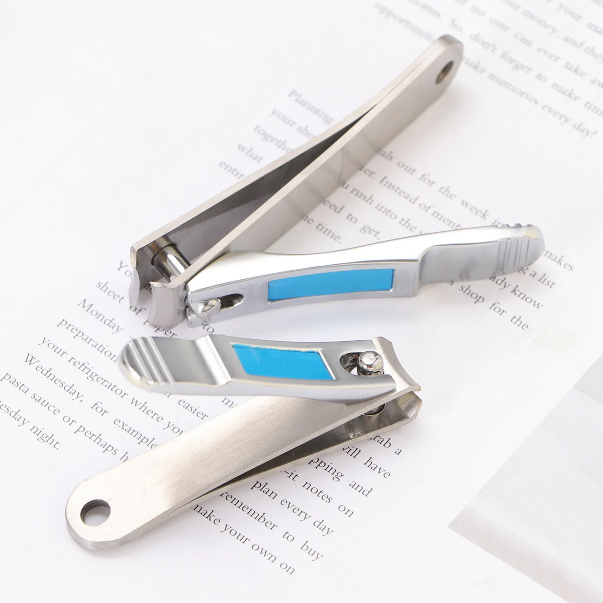 

2pcs Folding Steel Portable Cutter For Toe Finger Manicure Toe Finger Manicure Durable Nail Trimmer Nail Cutter Tool