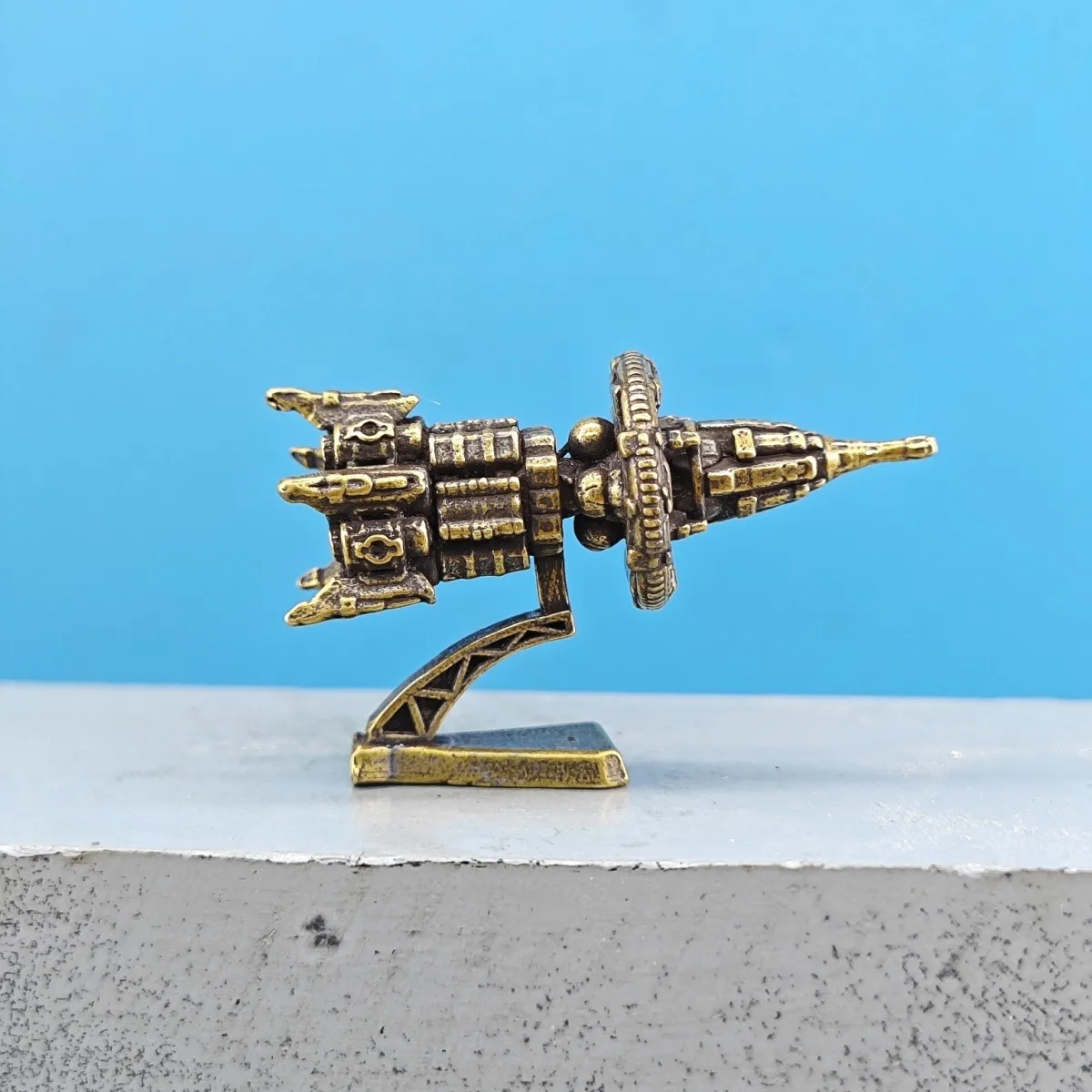 Vintage Brass Sci-Fi Spaceship Mini Figurine Space Diorama Desktop Decor Collectible Model Craft