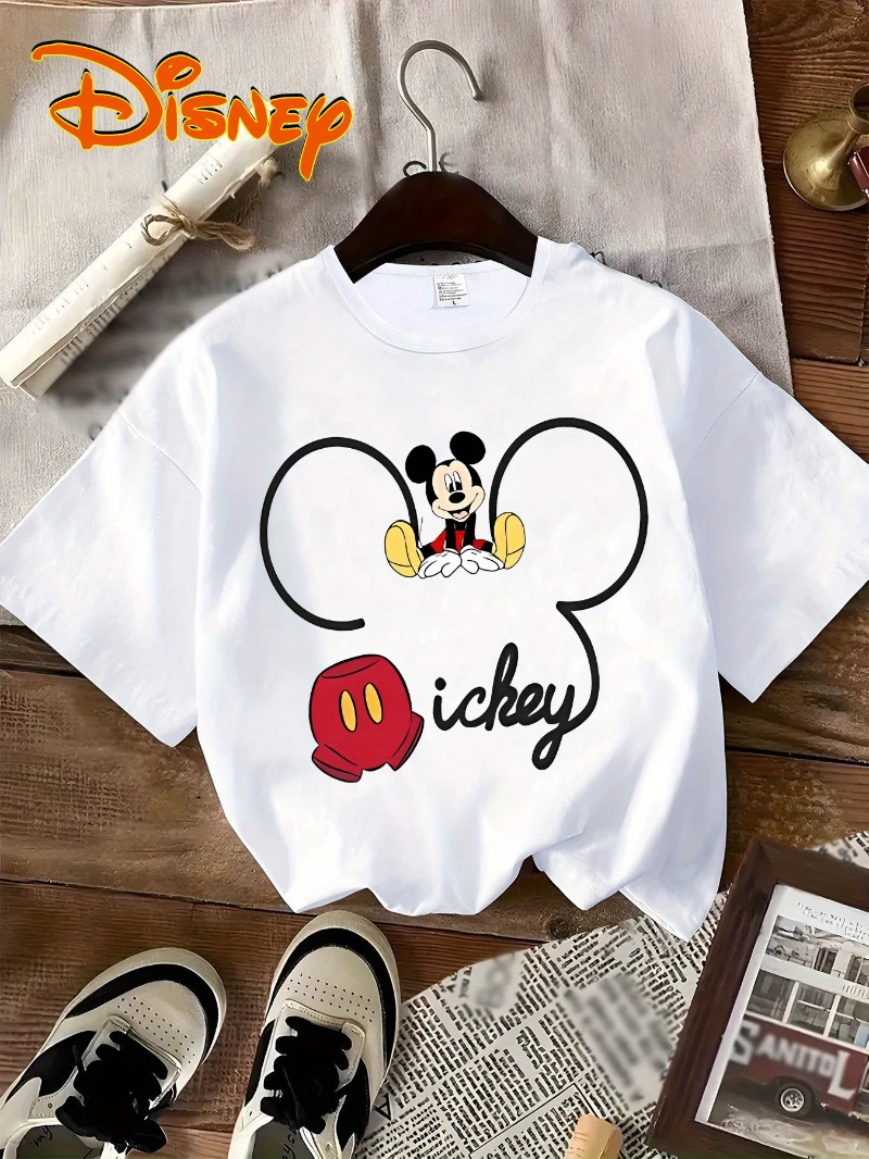 

Футболка с рисунком Диснея подходит для повседневного ношения. Ткань удобная, мягкая и можно стирать в машине.