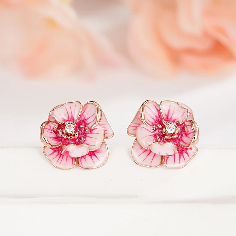 Huitan Romantic Pink Flower Stud Earrings for Women Modern Graceful Piercing Party Jewelry Exquisite Temperament Accessories Hot