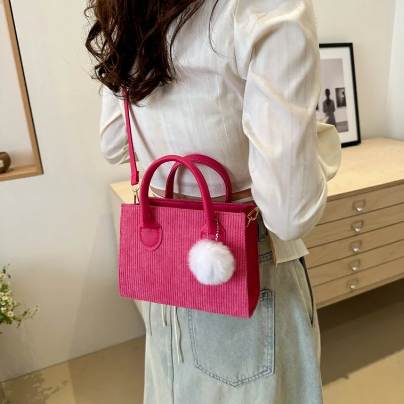 

High-End Luxury Brand Ladies Crossbody Bag Leather Famous Designer Elegant Fashionable Elegant Embellishment Daily Vintage Bag​