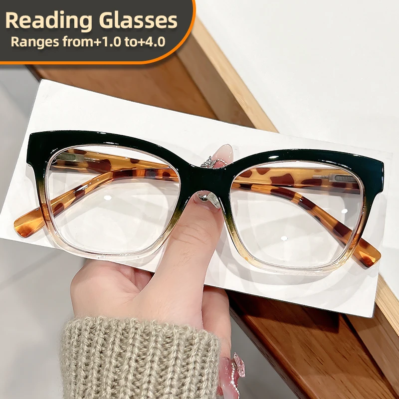 New retro classic square-framed reading glasses with gradient color matching, trendy and fashionable reading glasses