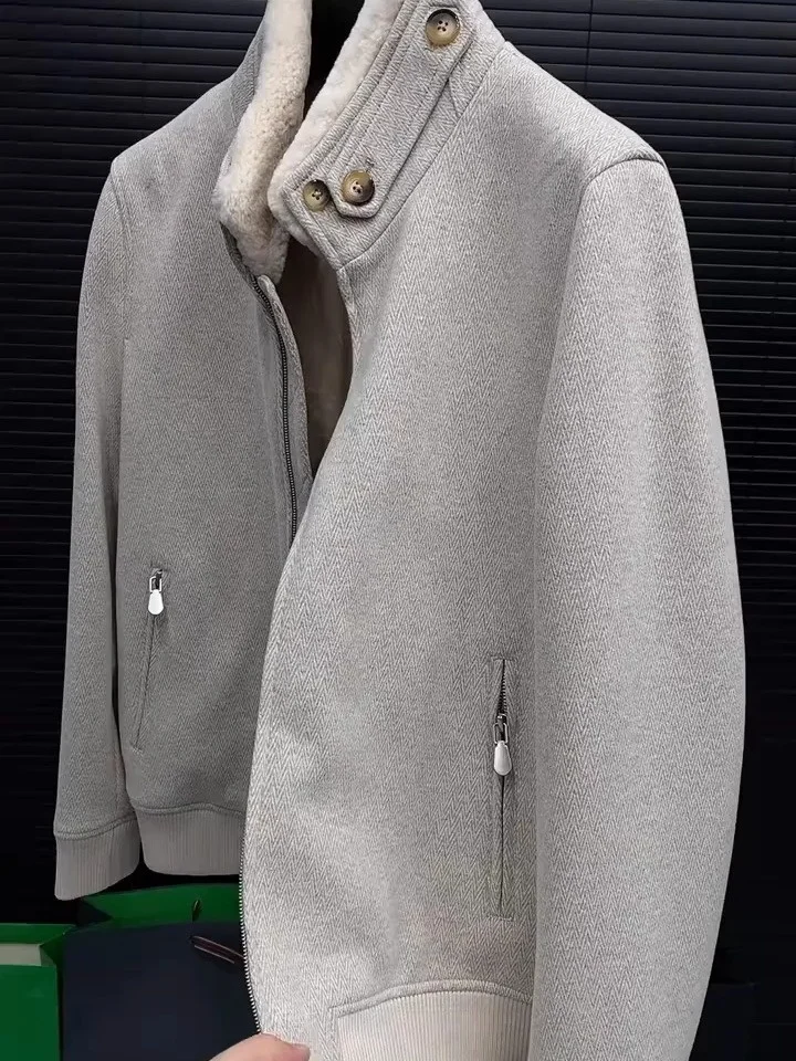 

Высококачественная мужская хлопковая куртка для осени и зимы, модная городская модель с воротником из овечьей шерсти, теплая, морозостойкая, повседневная, приталенного кроя.