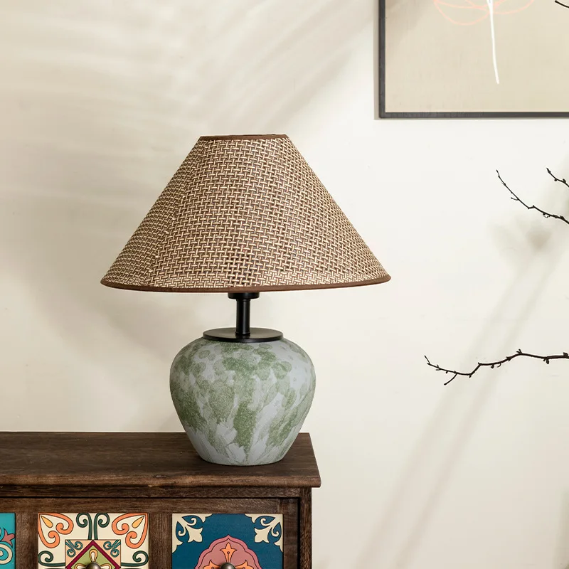 

Ретро гостиная, спальня, прикроватная тумбочка, кабинет B & B, доска для отеля, декоративная атмосфера, ночник, украшение комнаты