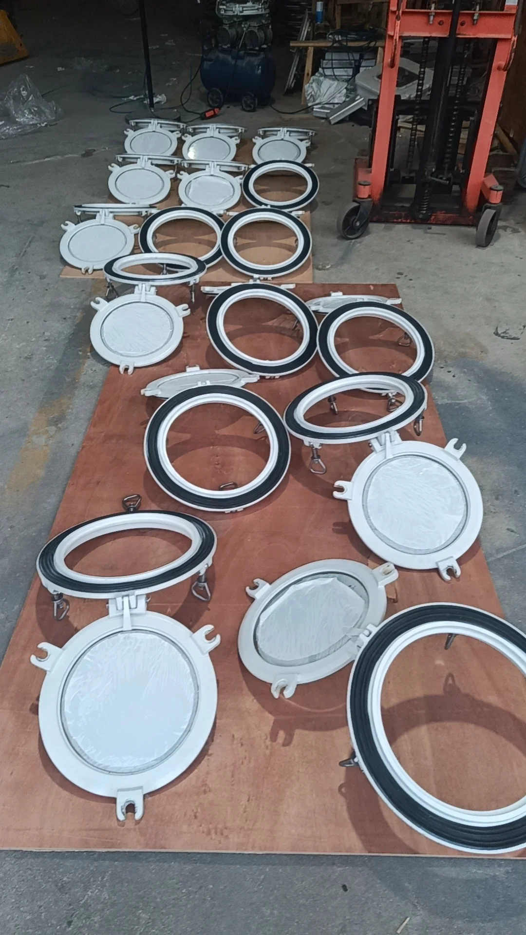 High Quality Marine Customized Tempered Glass Aluminum Round Ship Boat Portholes Window