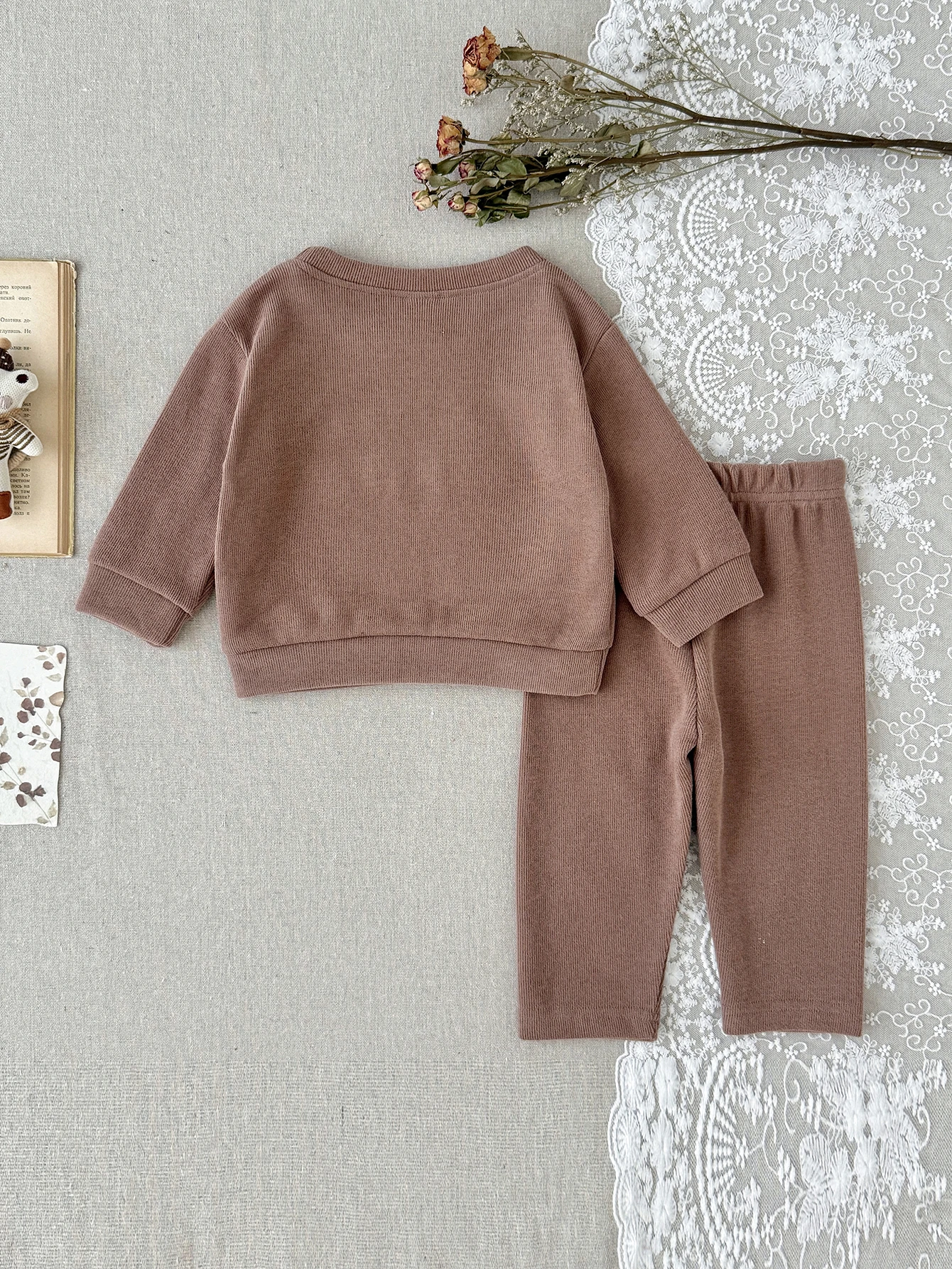 Retro Brown Ribbed Knit Baby 2Pcs Set LOVE YOU BERRY MUCH Embroidery Sweatshirt Knee Patch Pants Toddler Spring Outfit