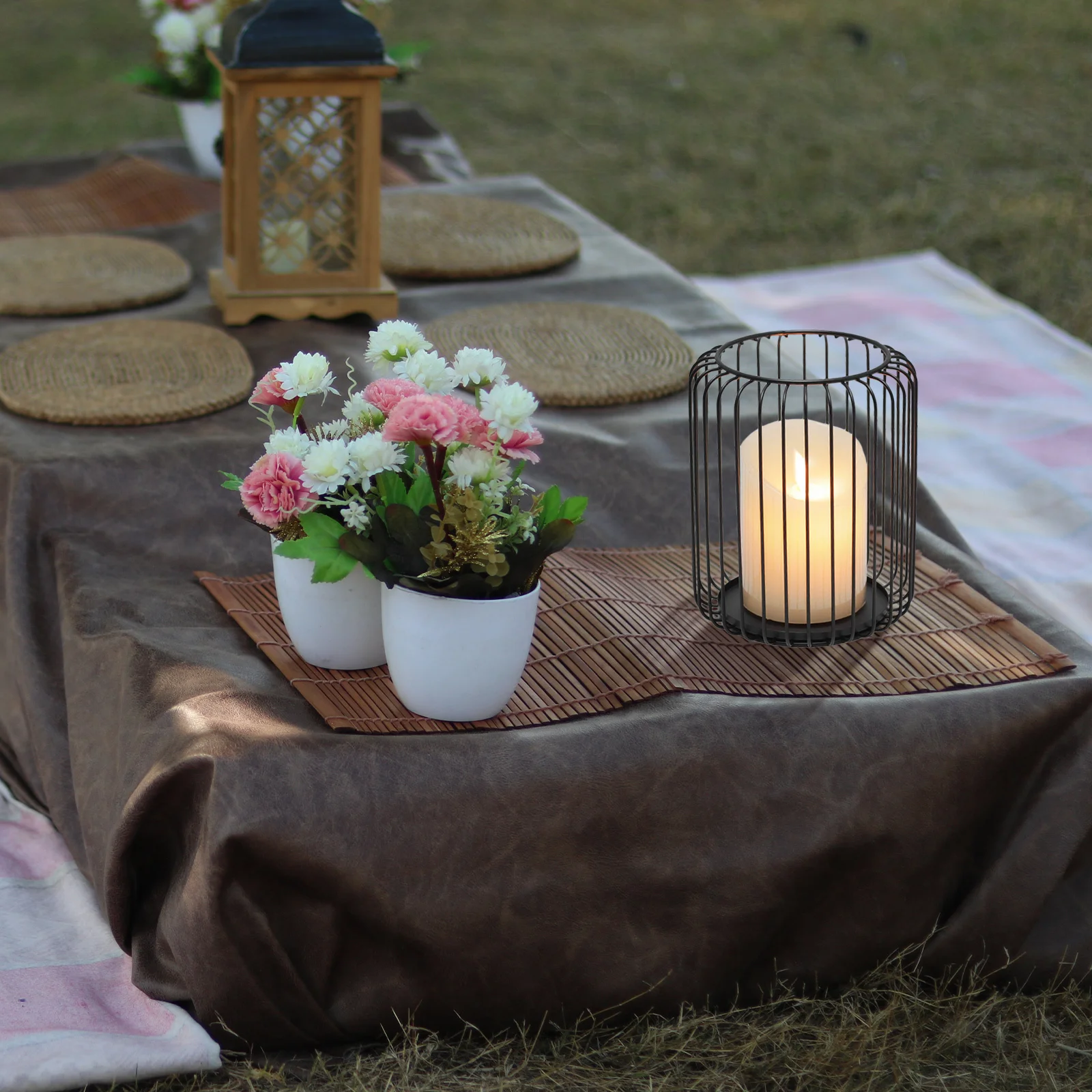 

Holder Decorative Metal Tabletop Simple Design For Home Wedding Birthday Christmas Dinner Tealight Stand Iron Base