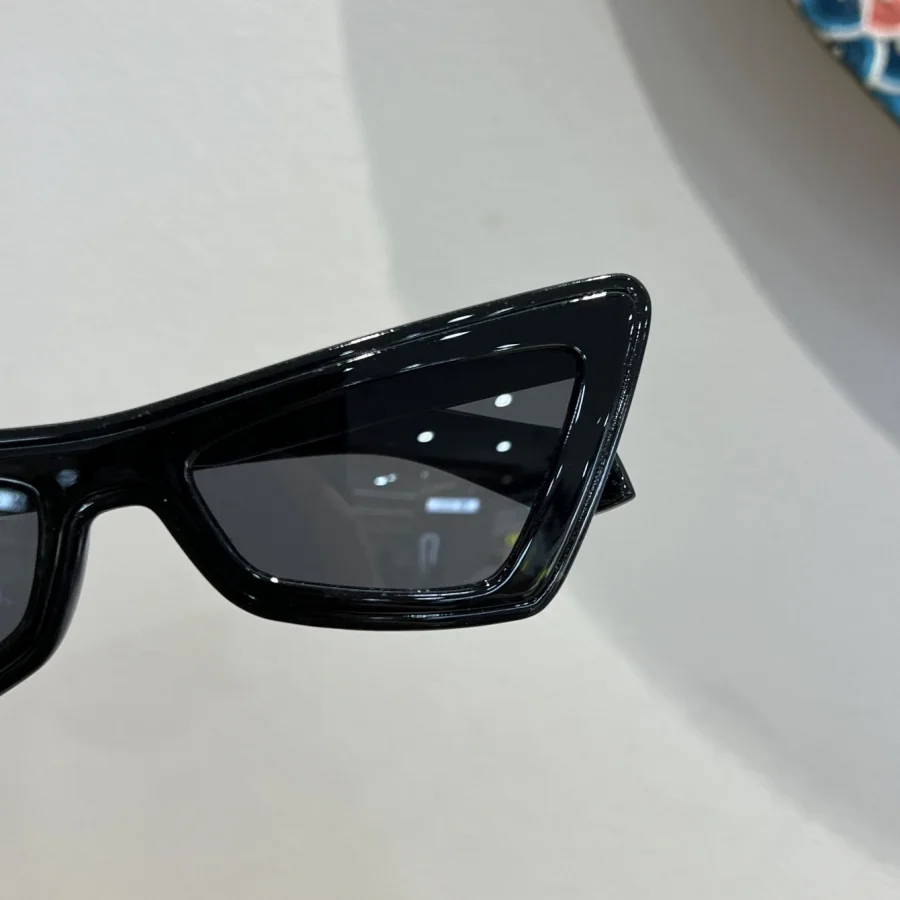 1Pc Unisex Glasses New Style Cool Triangle Cat Eye Y2K Music Festival Retro Trendy Holiday Gift Daily Outing Sports Cycling Sun image 3
