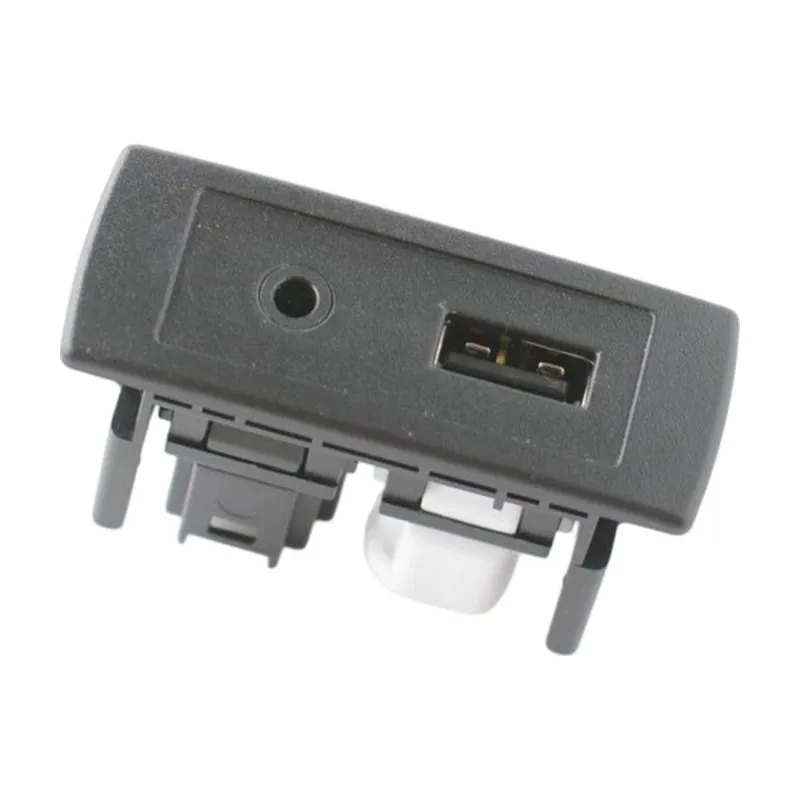 AT92-AUX USB Connector For VITO W447 MERCEDES C-CLASS