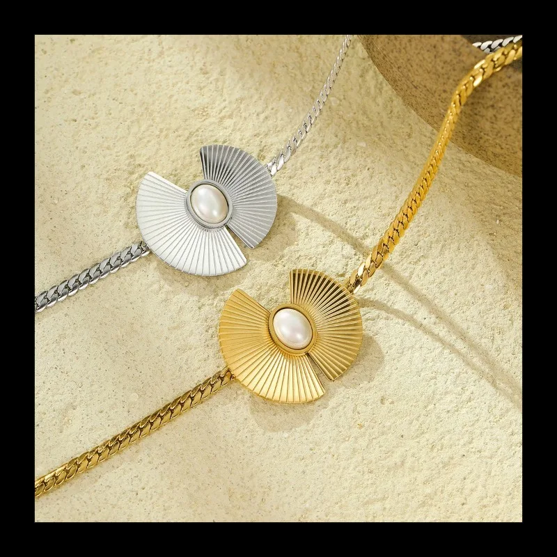 أزياء الفولاذ المقاوم للصدأ مروحة غير متناظرة قلادة اللؤلؤ التيتانيوم الصلب قلادة المتخصصة قسط سلسلة الترقوة