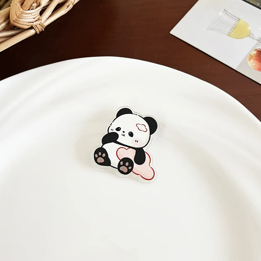 New Giant Panda Brooch Cute Cartoon Panda Brooch Acrylic Badge Small Gift Commemorative Badge