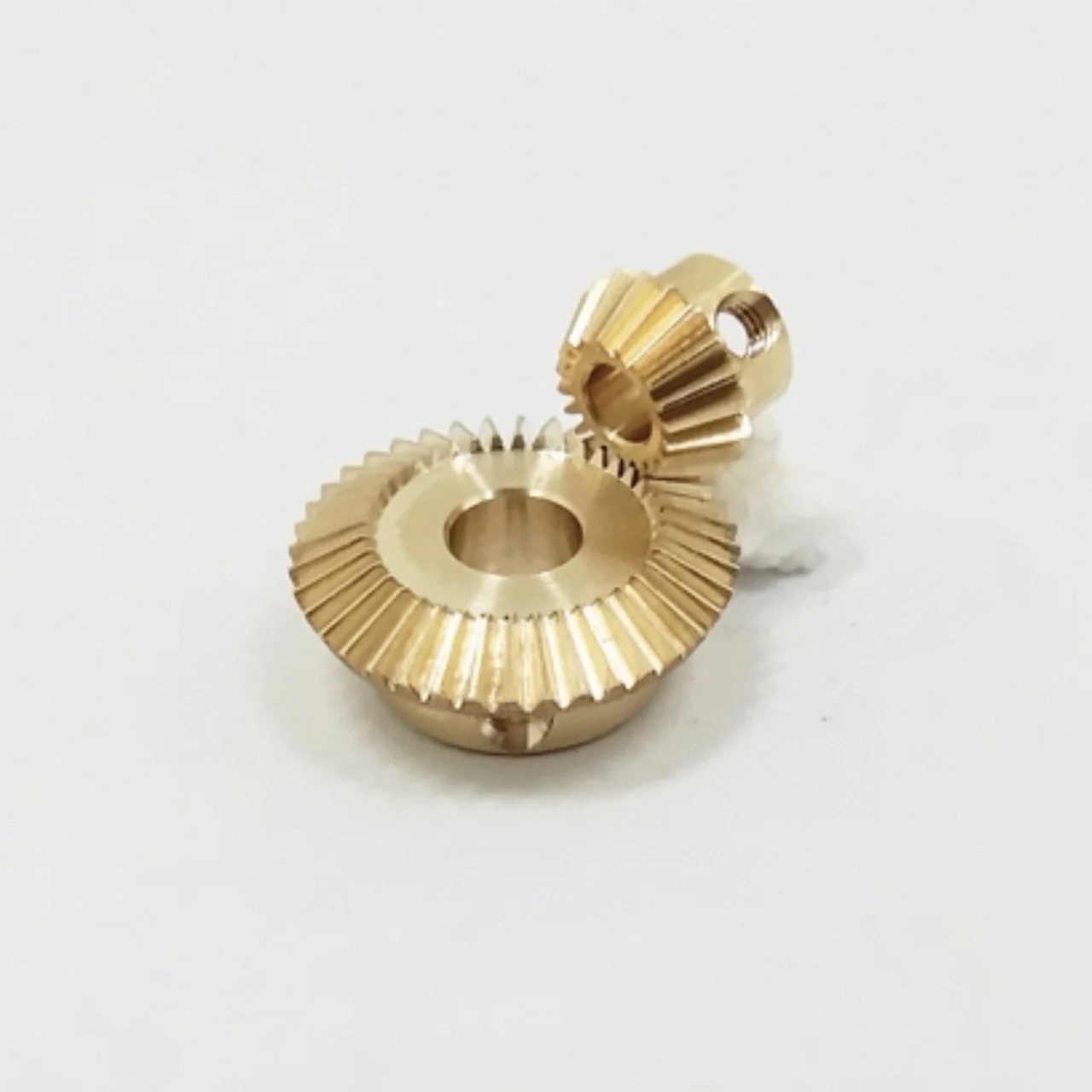 1:3 Precision Reduction Device 0.5M Right Angle Gear Drive 15/40/45 Teeth Copper Bevel Spur Gear for 90-Degree Applications