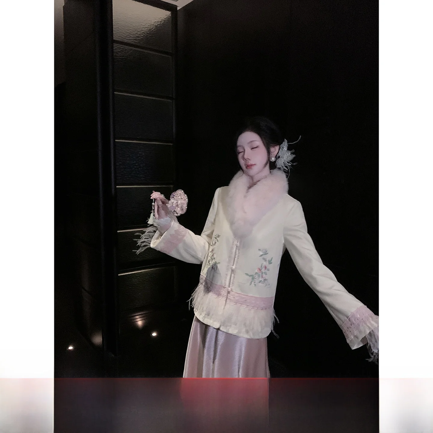 

Sy Long Sve Velvet Embroidered Cotton Jaet Women's New Autumn Winter Chinese Sle National Trend Faion Outerwear