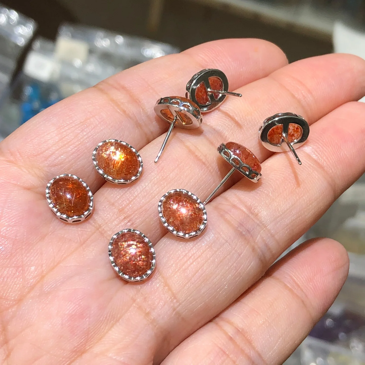1 Pair Fengbaowu Natural Gold Sunstone Earring Ear Studs 7x9MM Oval Cabochon 925 Sterling Silver Fashion Jewelry Gift For Women