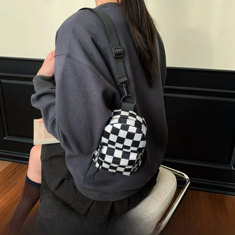 Casual  Chessboard Pattern Women's Sport Crossbody Bag Laser Single Shoulder Bag Student Versatile Leisure Chest Bag