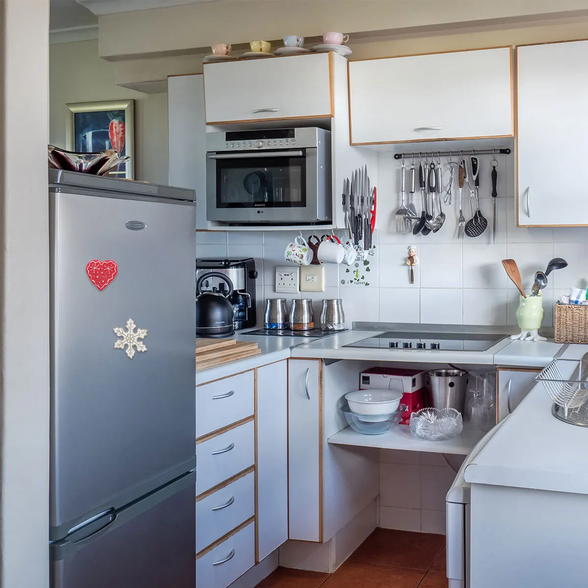 

2Pcs Christmas Resin Refrigerator Magnets Snowflake Heart Magnetic Sticker Home Decor Office Whiteboard Garden Party