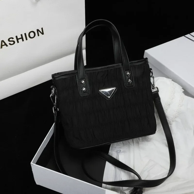 

Luxury Designer Diaper Bag For Women Elegant Leather Tote Large Capacity Stylish Crossbody Messenger Bag Commuter
