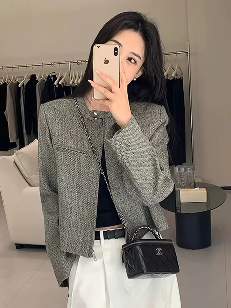 

MiiiiX Office Lady Grey Short Jacket Women's Outerwears 2024 Early Autumn Chic O-neck Loose Wide-waisted Elegant Female Clothes