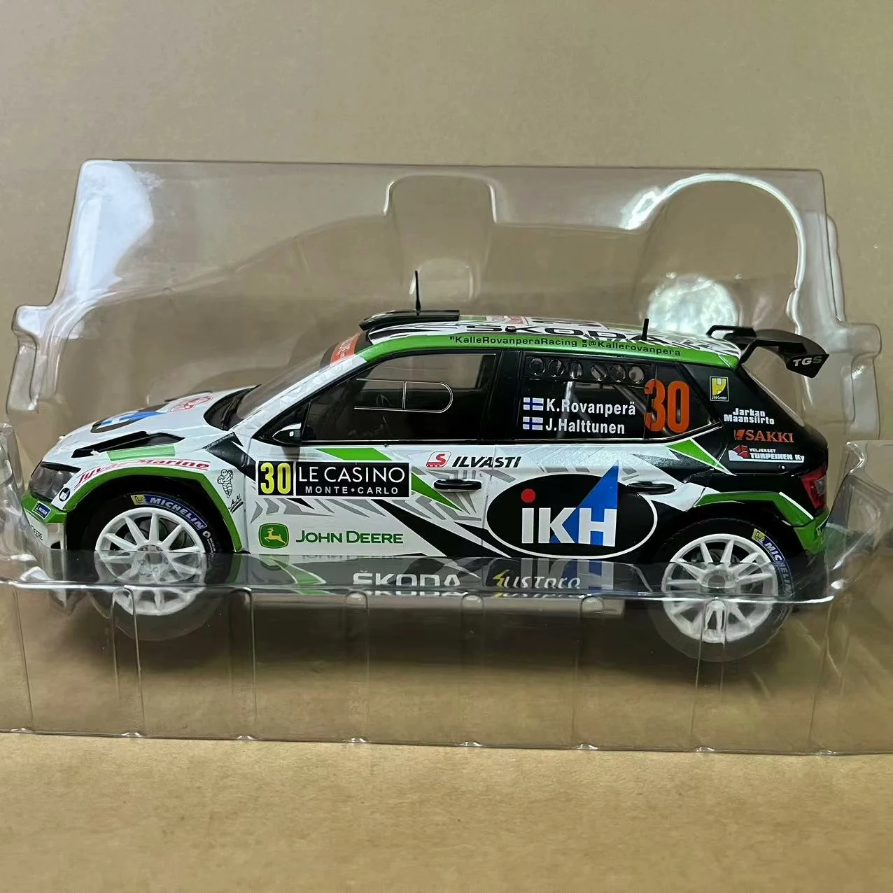 Diecast IXO 1/18 Scale SKODA FABIA R5 #30 Skoda Racing Model Alloy Car Model Collectible Toy Gift Souvenir Display Ornament