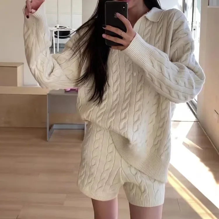 

Осенне-зимний вязаный шорты, женский костюм 20225, новый модный свободный повседневный свитер, однотонный свитер, костюм из двух предметов, верхняя одежда для женщин