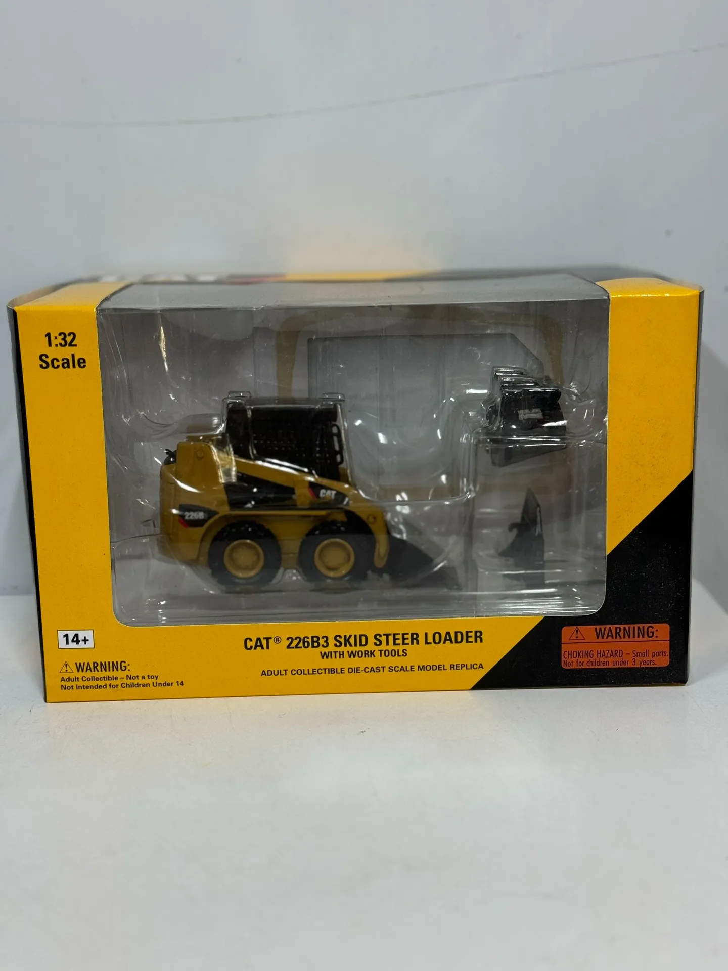 

Литой под давлением CAT масштаб 1/32, 226B3, погрузчик, модель автомобиля из сплава, Коллекционная игрушка, подарок, сувенир, дисплей, орнамент